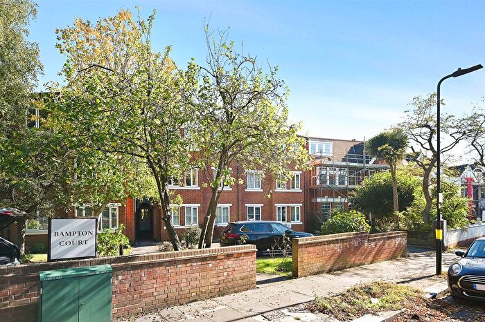 1 Bedroom Flat For Sale In Blakesley Avenue, London, W5