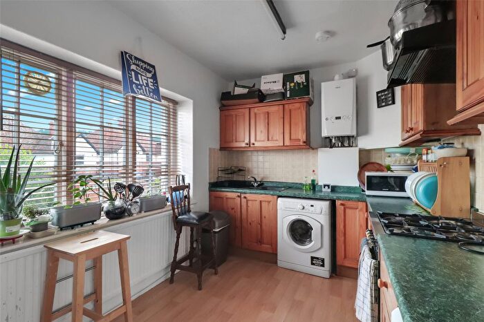 3 Bedroom Flat To Rent In Summerland Avenue, Minehead, Somerset, TA24