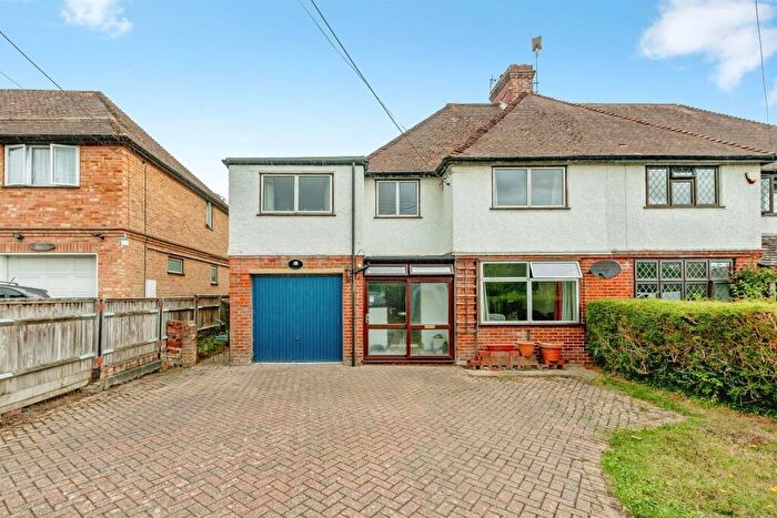 5 Bedroom Semi-Detached House For Sale In Brookhill Road, Copthorne, Crawley, RH10