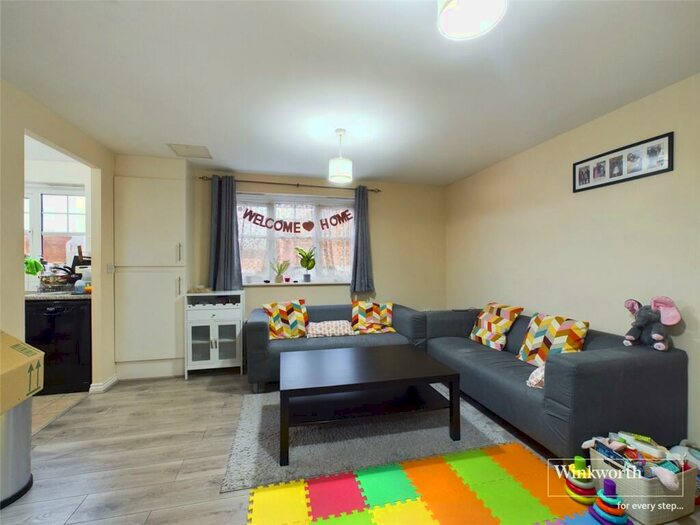 2 Bedroom Apartment To Rent In Symphony Close, Edgware, HA8