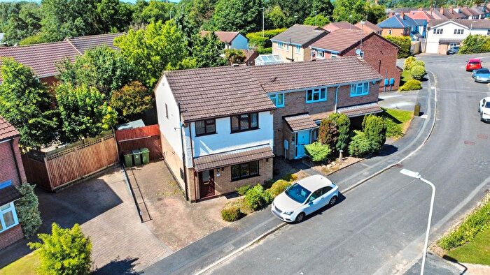 3 Bedroom Semi Detached House For Sale In Regency Close, Glen Parva, Leicester, LE2