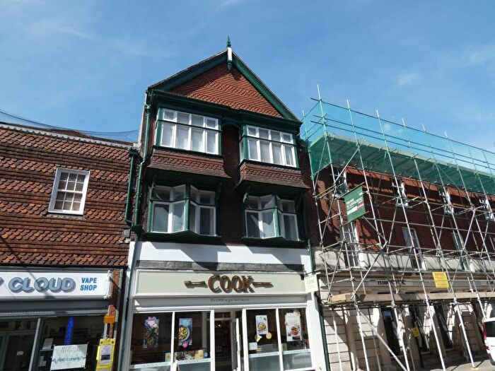 1 Bedroom Terraced House To Rent In St. Thomas's Square, Salisbury, Wiltshire, SP1