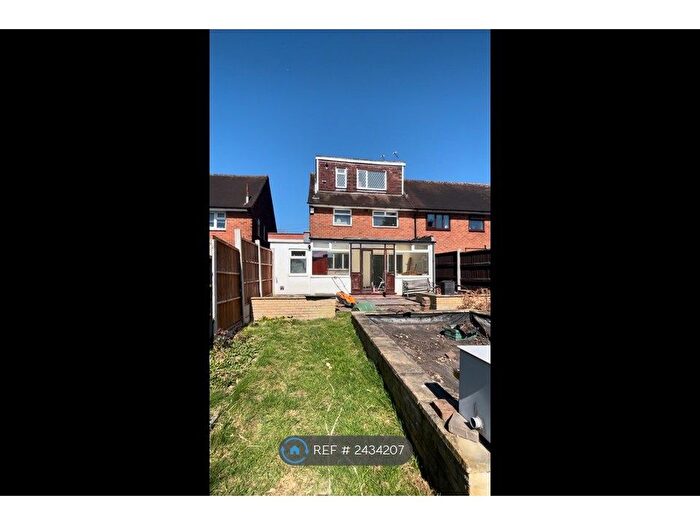 3 Bedroom Semi-Detached House To Rent In Booths Lane, Birmingham, B42