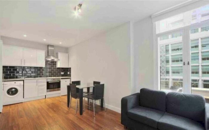 2 Bedroom Flat To Rent In Warren Court, Euston Road, London, NW1
