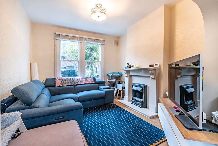 3 Bedroom Terraced House For Sale In Droop Street, London, W10