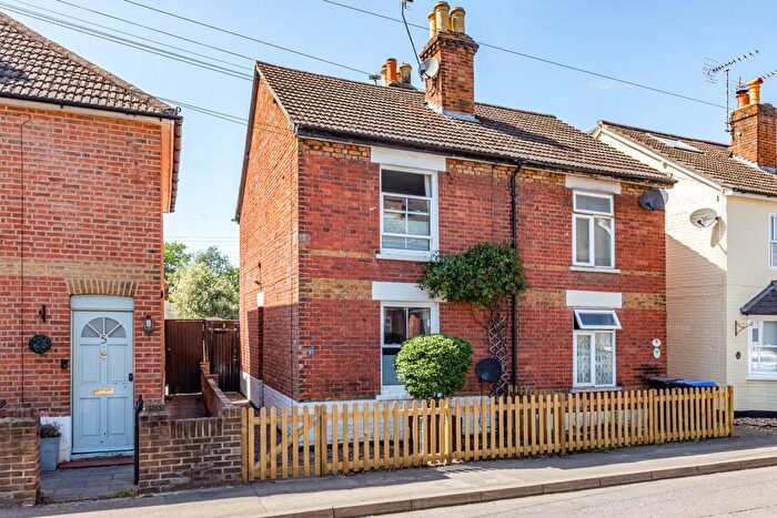 2 Bedroom Semi-Detached House For Sale In Byfleet, Surrey, KT14