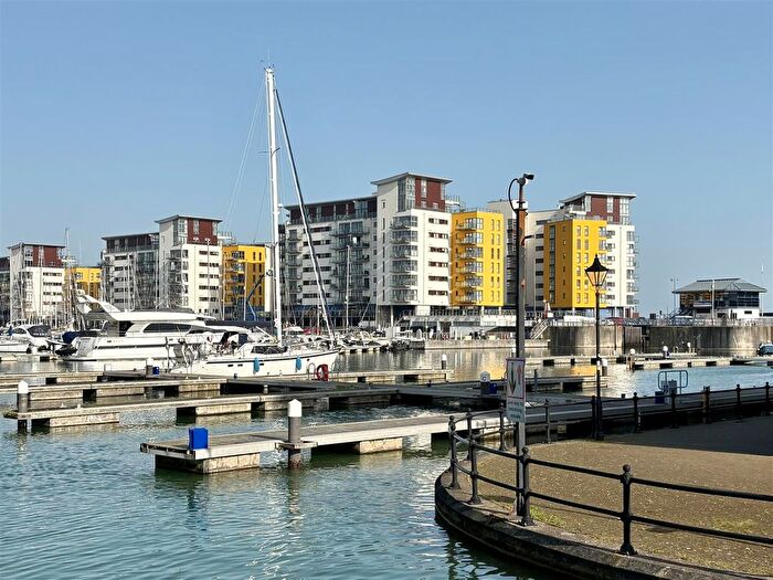 2 Bedroom Flat For Sale In Midway Quay, Eastbourne, BN23