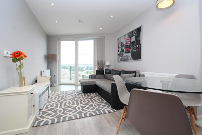 2 Bedroom Apartment To Rent In Wandle Road, Croydon, CR0