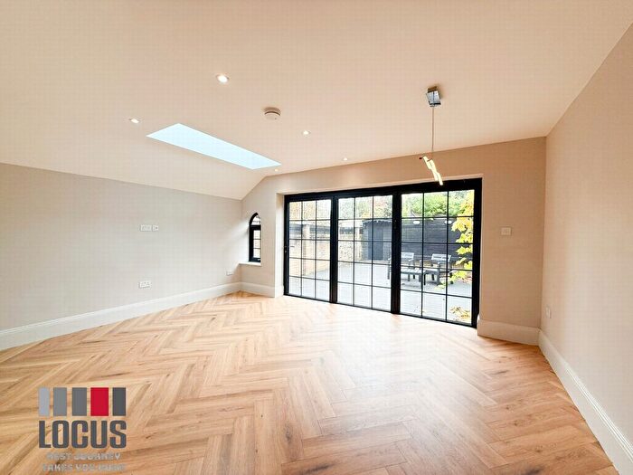 3 Bedroom Flat To Rent In Brooke Road, Stoke Newington, N16