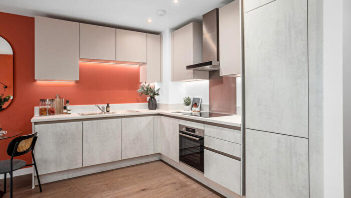2 Bedroom Apartment For Sale In Flagstaff Road, Reading, RG2