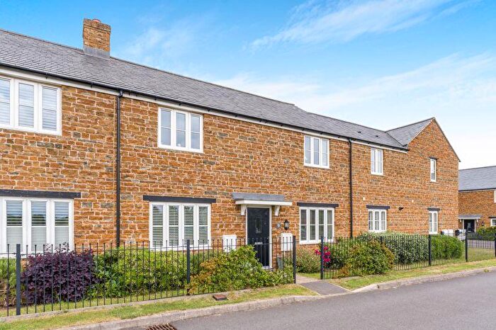 4 Bedroom Terraced House For Sale In Russell Street, Bloxham, OX15
