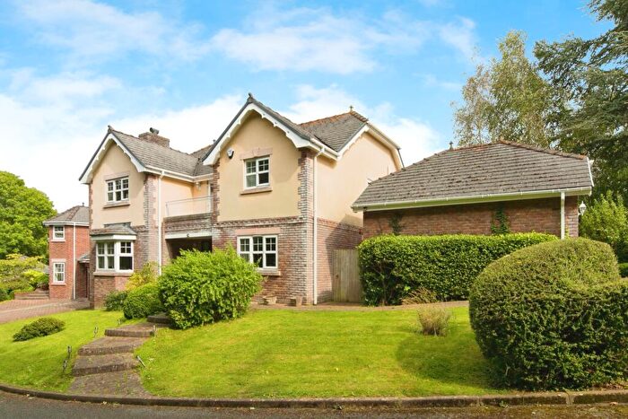 4 Bedroom Detached House For Sale In Coed Yr Afon, Conwy, Conwy, LL32