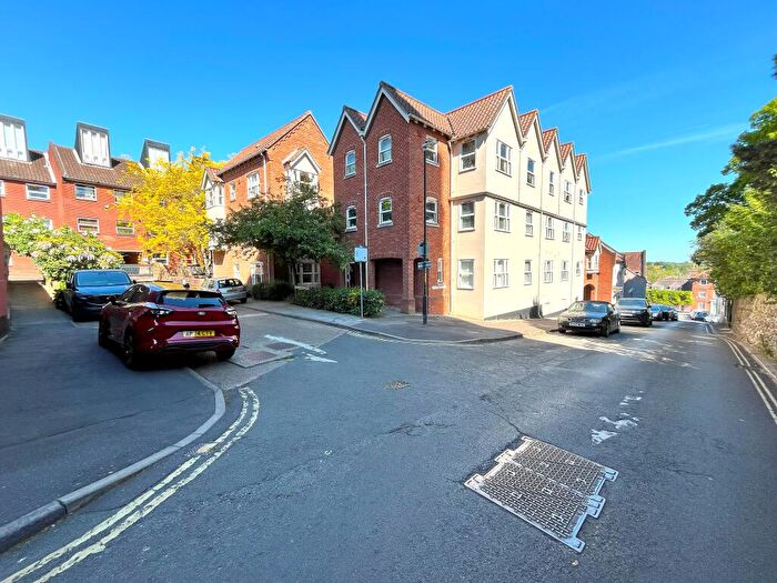 2 Bedroom Maisonette To Rent In Watlings Court, Norwich, Norfolk, NR2
