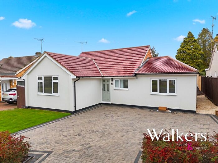 3 Bedroom Detached Bungalow For Sale In Woodland Avenue, Hutton, CM13