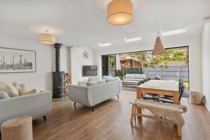 4 Bedroom End Of Terrace House For Sale In Pleasant Place, Hersham Village, KT12