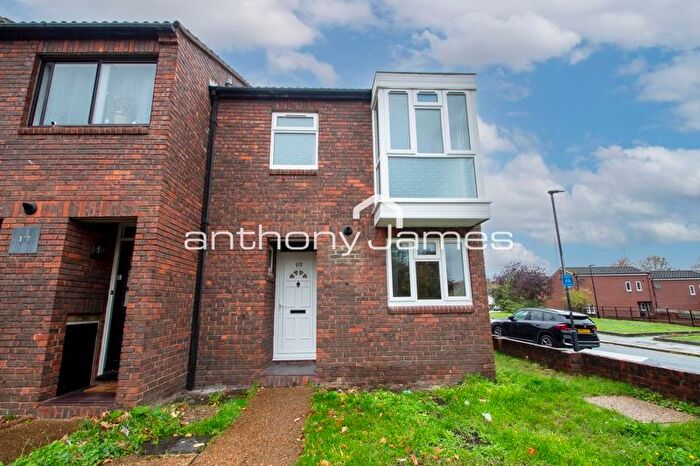 3 Bedroom End Terrace House To Rent In Bloomfield Road, London, SE18