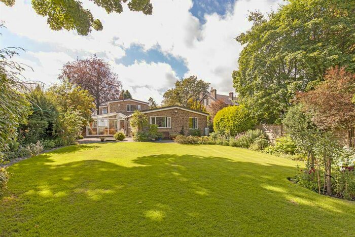 4 Bedroom Detached House For Sale In Saltergate Lane, Bamford, Hope Valley, S33