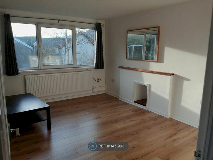 2 Bedroom Flat To Rent In Walters Road, Pontypridd, CF37