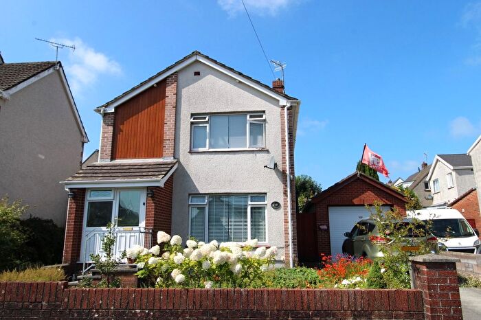 3 Bedroom Detached House For Sale In Wernlys Road, Pen-Y-Fai, Bridgend, Bridgend County., CF31