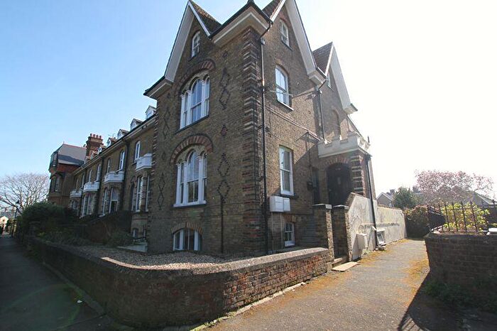 6 Bedroom End Of Terrace House For Sale In Walmer, CT14