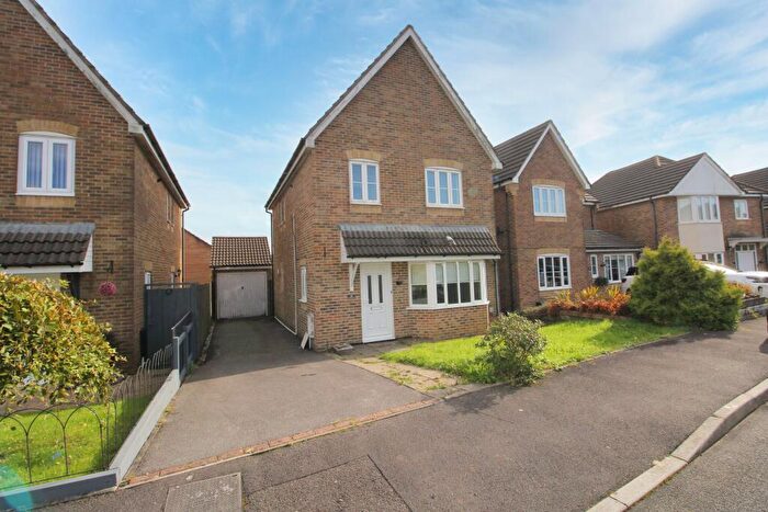 3 Bedroom Detached House To Rent In Beech Wood Drive, Tonyrefail, CF39