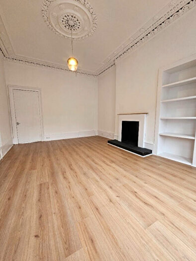 3 Bedroom Flat To Rent In Roslea Drive, Dennistoun, Glasgow, G31