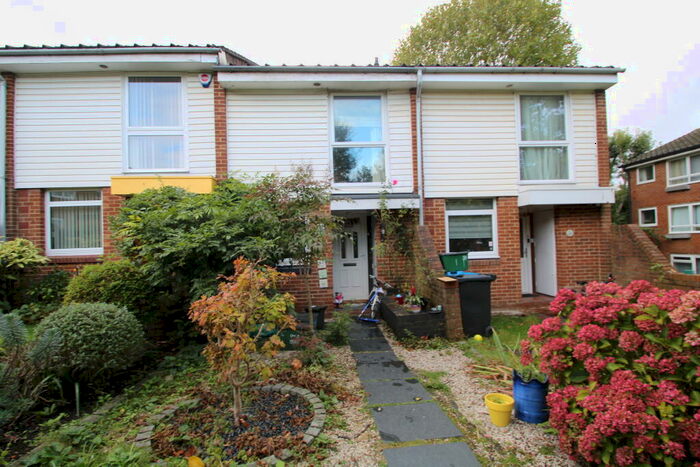3 Bedroom House To Rent In Tidenham Gardens, Croydon, CR0