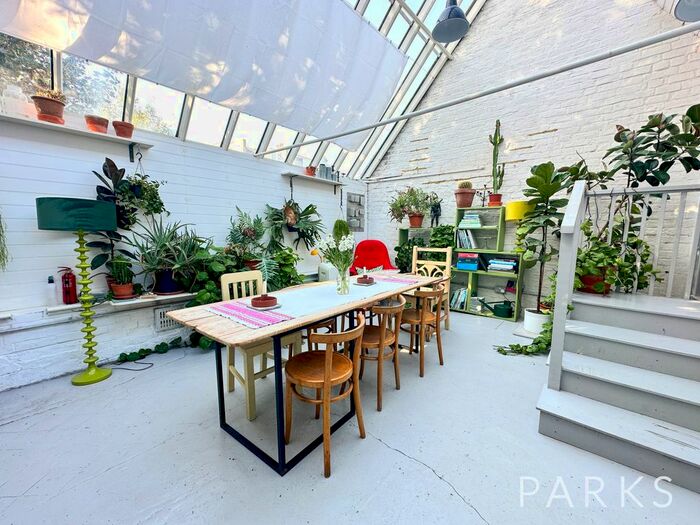 3 Bedroom Maisonette To Rent In Cambridge Grove, Hove, BN3