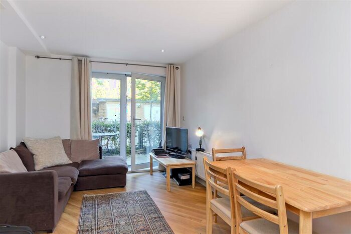 1 Bedroom Apartment To Rent In Taylor House, Storehouse Mews, Canary Wharf, E14