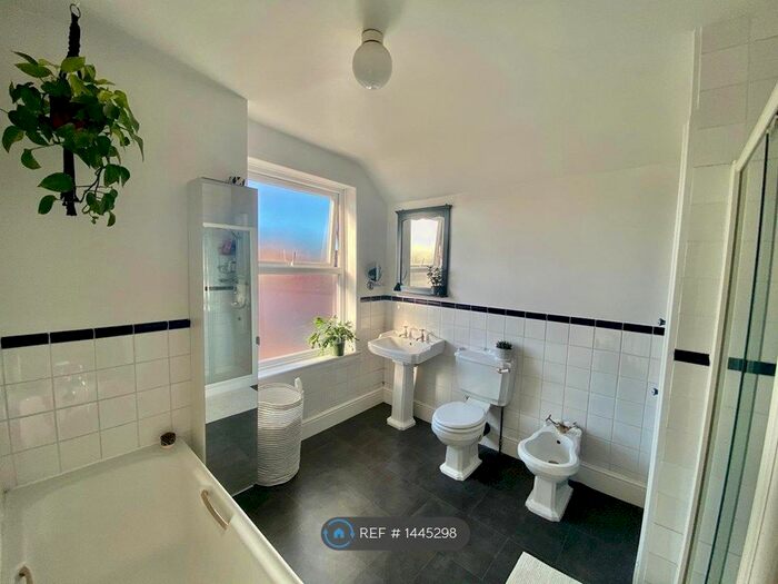 2 Bedroom Terraced House To Rent In Exeter Road, Nottingham, NG7