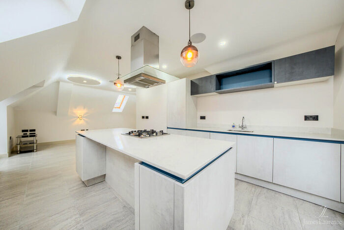 2 Bedroom Apartment For Sale In The Willows, Edgbaston Road, Edgbaston, B12