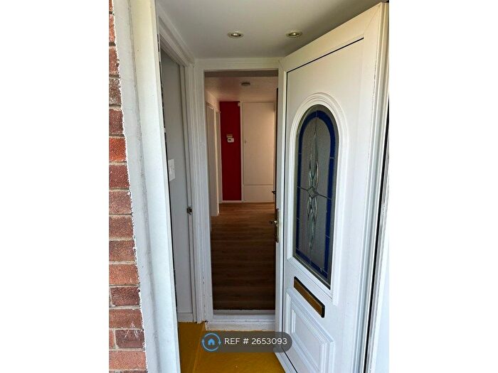 1 Bedroom Flat To Rent In Morris Avenue, Rawmarsh, Rotherham, S62