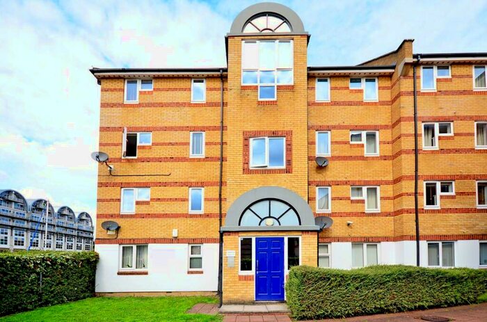 1 Bedroom Flat To Rent In Transom Close, Rotherhithe, London, SE16