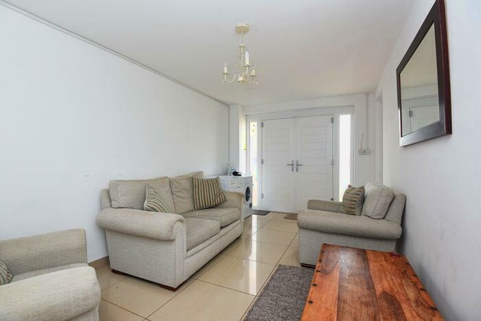 2 Bedroom End Of Terrace House To Rent In Banbury, Oxfordshire, OX16