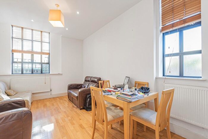 1 Bedroom Flat To Rent In Hertslet Road, Holloway, London, N7