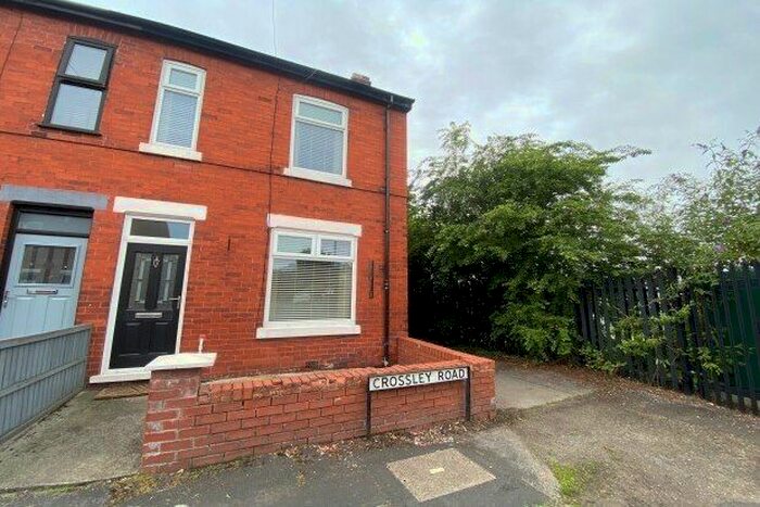2 Bedroom End Of Terrace House To Rent In Crossley Road, Sale, M33