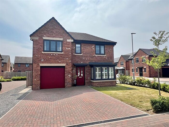 4 Bedroom Detached House For Sale In Pondside Close, Hurworth, DL2