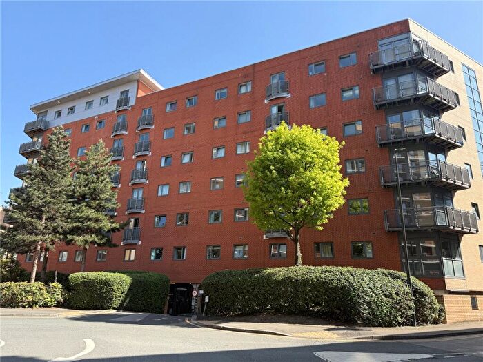 2 Bedroom Apartment To Rent In Velocity West, City Walk, Leeds, LS11