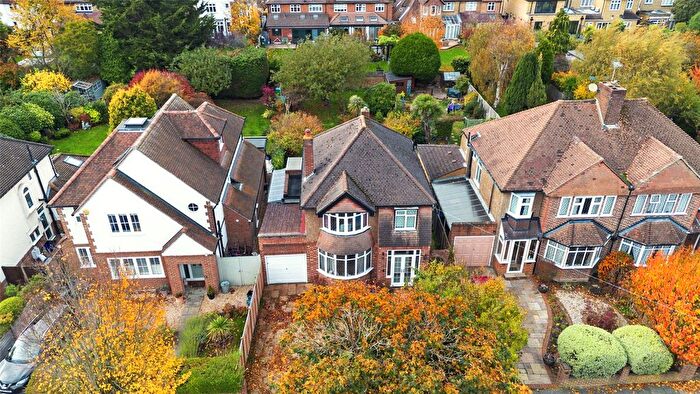 3 Bedroom Detached House For Sale In Chestnut Avenue, Hampton, TW12