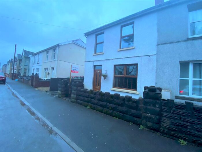 3 Bedroom Semi-Detached House To Rent In Tirydail Lane, Ammanford, SA18