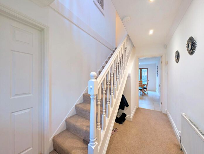 5 Bedroom Detached House For Sale In Irving Dale, Old Farm Park, MK7