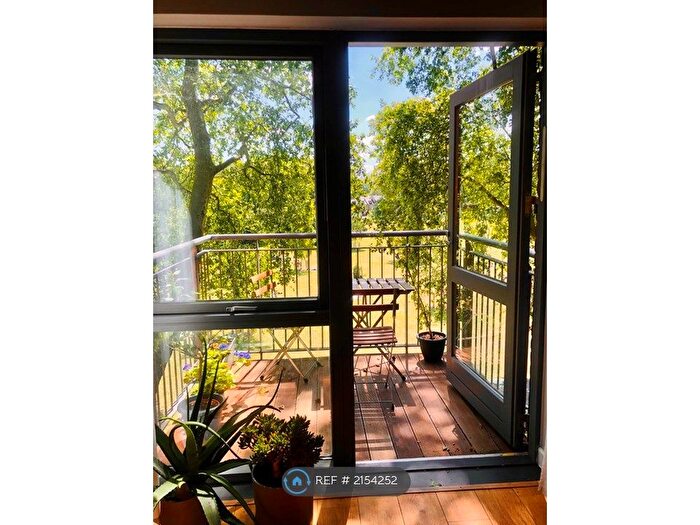 1 Bedroom Flat To Rent In Ellington House, London, E5