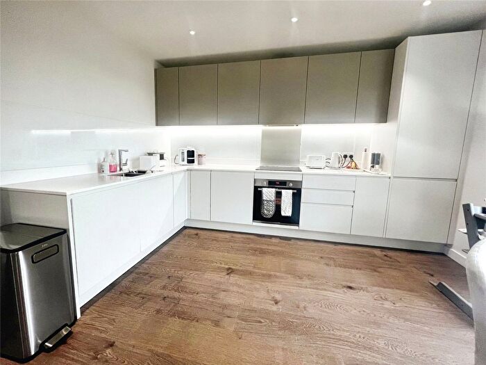 2 Bedroom Flat To Rent In Frogmore Avenue, Watford, Hertfordshire, WD17