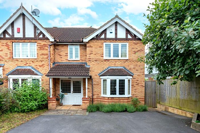 3 Bedroom Semi-Detached House For Sale In East Field Close, Headington, OX3