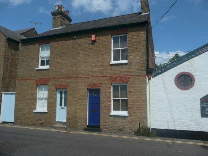 2 Bedroom Terraced House To Rent In High Street, Leigh On Sea, SS9