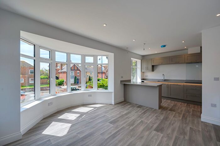 1 Bedroom Flat To Rent In Orwell Road, Felixstowe, Suffolk, IP11