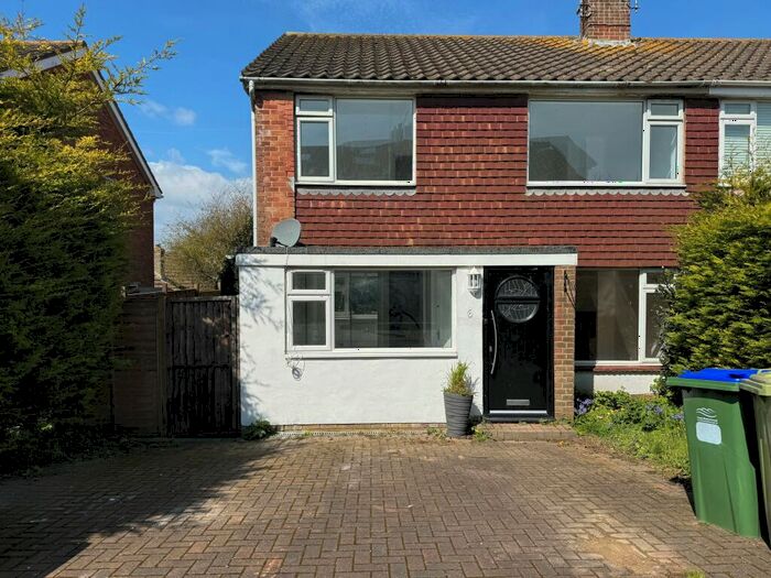 4 Bedroom House To Rent In Rye Close, Saltdean, BN2