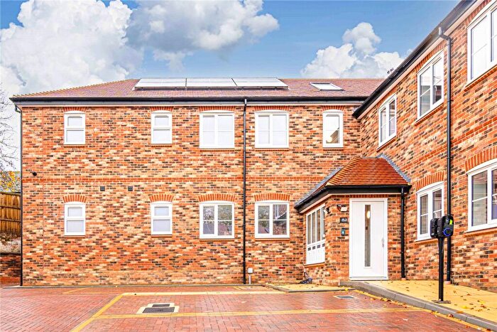 2 Bedroom Apartment To Rent In Bury Road, Hemel Hempstead, Hertfordshire, HP1