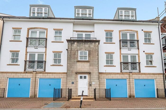 2 Bedroom Flat For Sale In Commercial Road, Weymouth, DT4