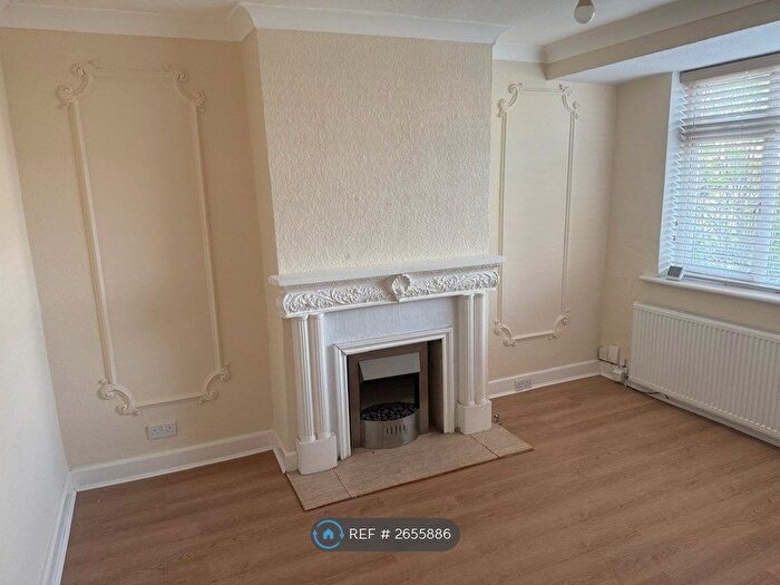 2 Bedroom Flat To Rent In Lansbury Road, Enfield, EN3
